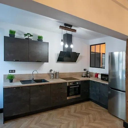 La De - De 80m2 Avec Jacuzzi Prive ! Шантийи