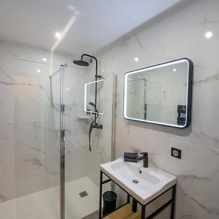 Apartament La De - De 80m2 Avec Jacuzzi Prive !